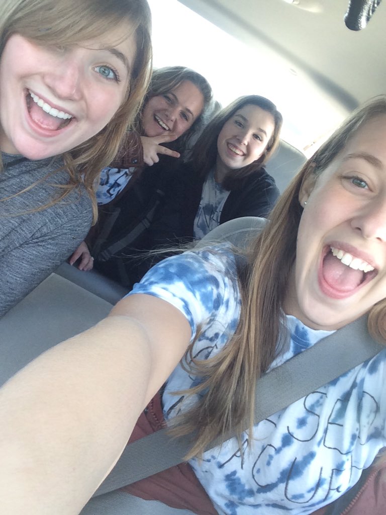 GENESEO DELEGATION IS READY FOR THE LONG JOURNEY TO.... GENESEO 🎉🎊 <a href="/NEACURH2015/">Regionals 2015</a>