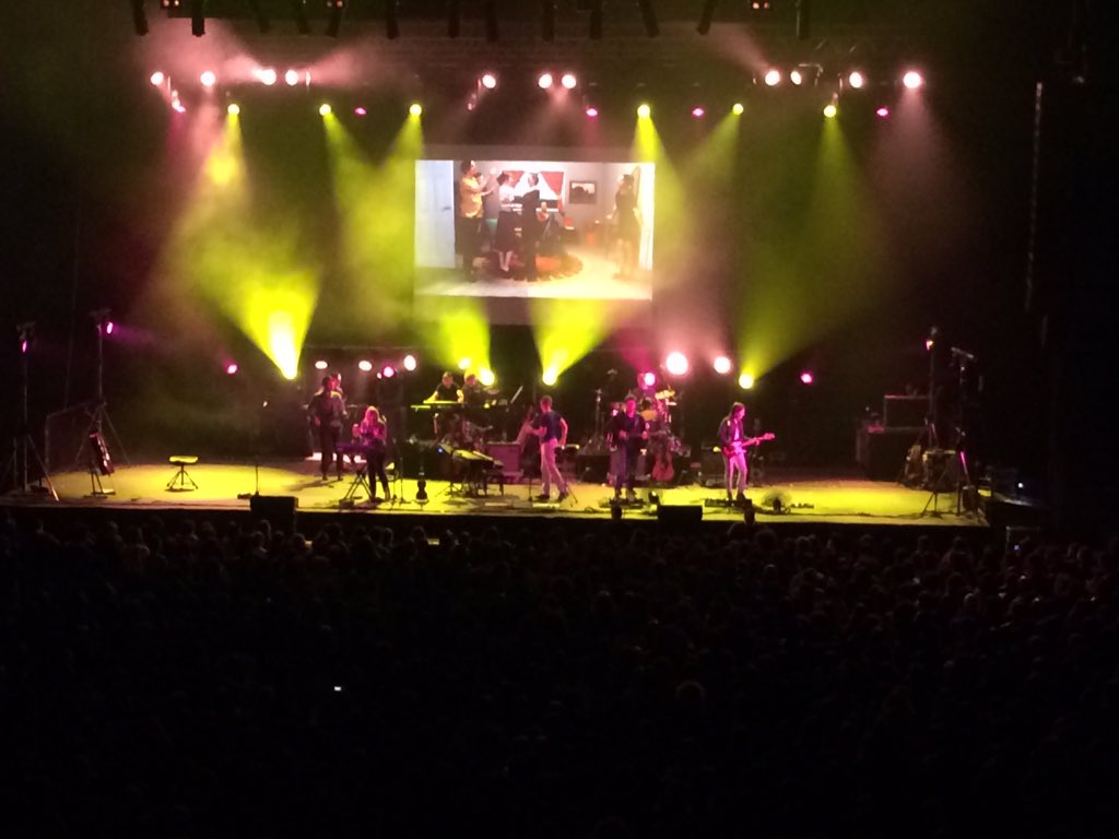 2013 yilinda 24 Agustos'ta harika bir konser veren <a href="/bellesglasgow/">belle & sebastian</a> bugun <a href="/vwarena/">Volkswagen Arena</a> da bizlerle !!