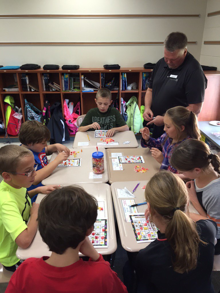 HighFiveHeisler's tweet photo. #fallbingo #party #Conley158 https://t.co/7H1tOxv1g0