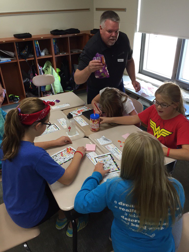 HighFiveHeisler's tweet photo. #fallbingo #party #Conley158 https://t.co/7H1tOxv1g0