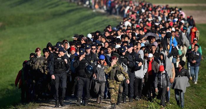 Europa valt terug in nationaal egoïsme #vkopinie volkskrant.nl/opinie/europa-…