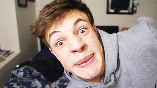ItzCamsgirl's tweet photo. I want CANDY but I want Magcon more #MagcontoMinnesota @camerondallas https://t.co/cKyX6GlBv8
