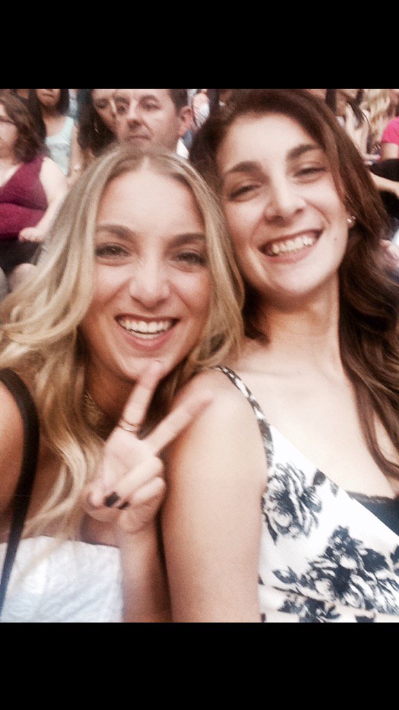 KaitlynGaler's tweet photo. Only a few more days left with my sissy @kelseydawngaler :( https://t.co/WvkWq6pzqg