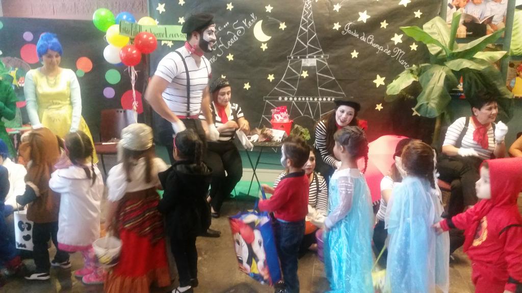 angible40's tweet image. Great turnout at HeadStart Halloween party!!!