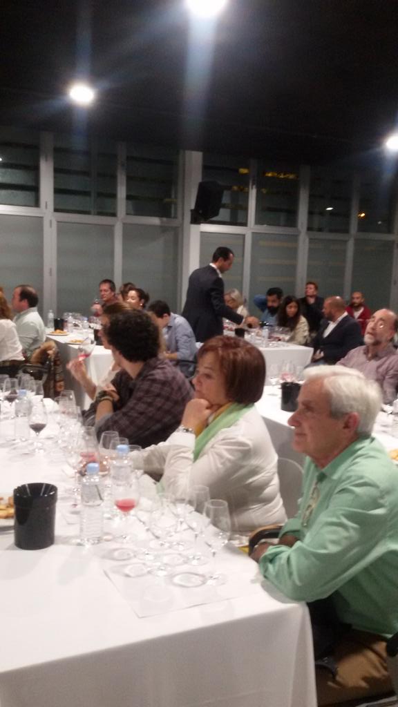 DOCigales's tweet photo. César Saldaña @VinosJerez y Pascual Herrera @DOCigales describen los Cigales acompañados de bandas sonoras https://t.co/bKAEFIFqel