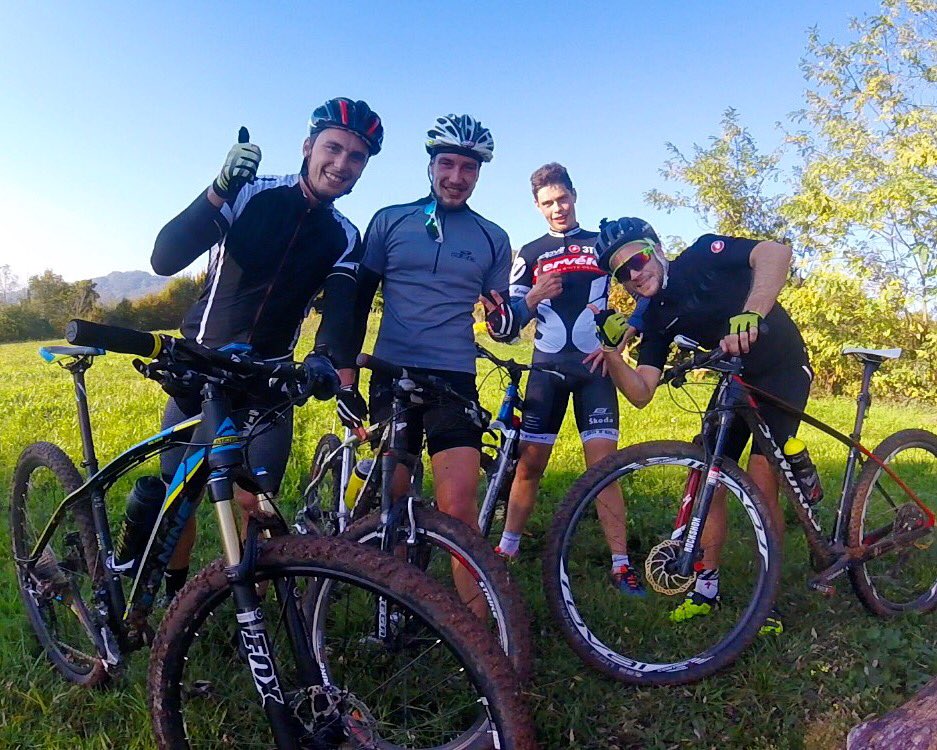 alelupino77's tweet photo. MTB oggi con @mikycerve747 @eliasammartin32 #fantonandrea 
#mtb #AL77 
📷 #gopro4session https://t.co/49x8ANcQUo