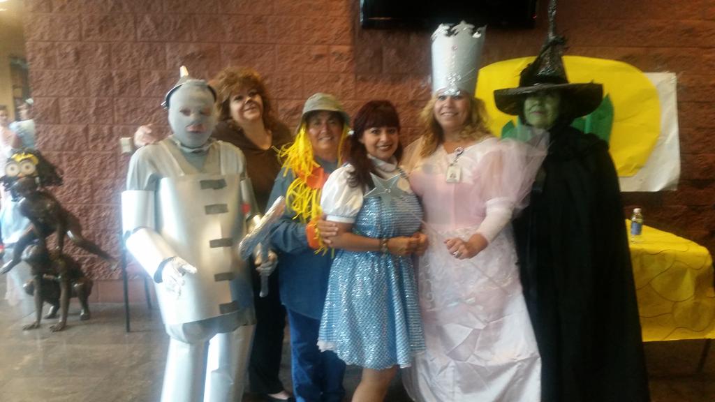 angible40's tweet image. Great turnout at HeadStart Halloween party!!!