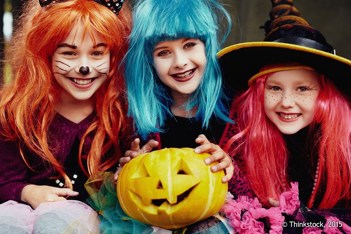 environnementca's tweet photo. Soyez un gnome vert : réutilisez, #recyclez et #compostez vos décorations.  #Halloween https://t.co/YRnbuatYxZ https://t.co/ielboaFIoL