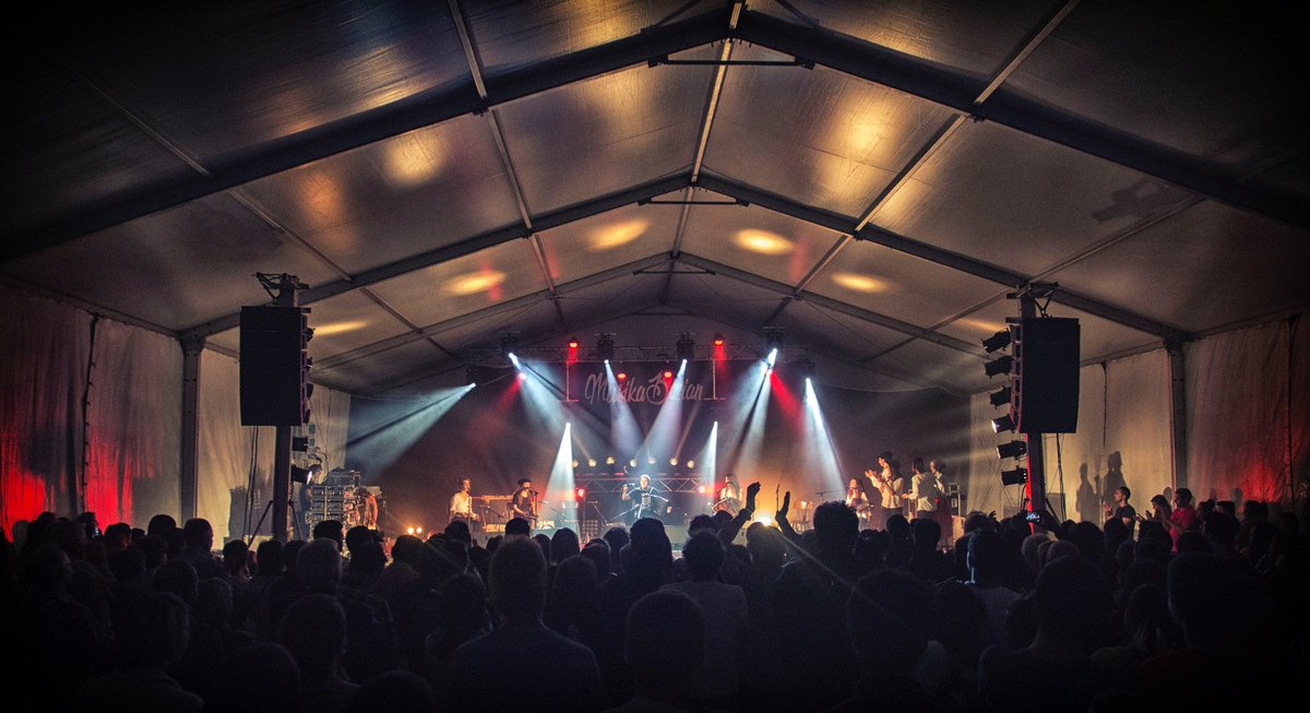 Bikaina <a href="/kepajunkera/">Kepa Junkera</a> &amp; <a href="/7sorginak/">Sorginak</a>-en kontzertua eta primerakoa Musika Bizian jaialdia, zorionak! #Galdakao