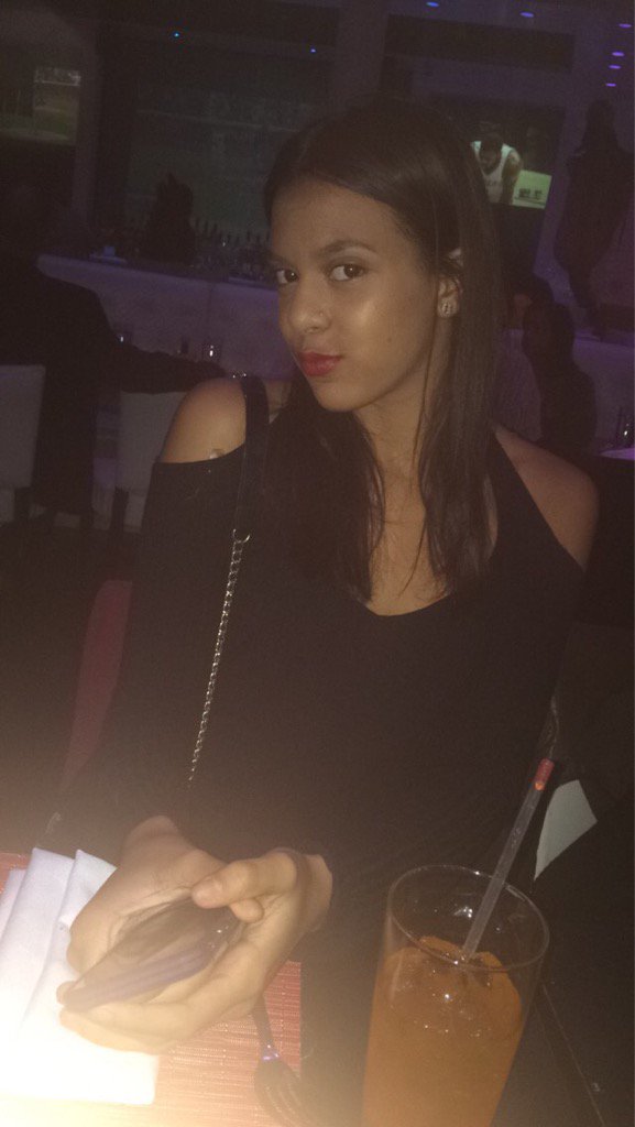 izamar_xo's tweet photo. She loves to take pictures of me☺️ https://t.co/nnBk6ITH3e