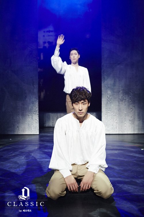 DClassic1st's tweet photo. #DClassic 1st. #베르테르★ 생생한 #공연 #실황 사진 공개!  #대박 #여심스틸러 #심쿵 생생하게 보고싶다면 극장으로 gogo! ▶https://t.co/i2wOSPnEVq https://t.co/cBW4RDG66y
