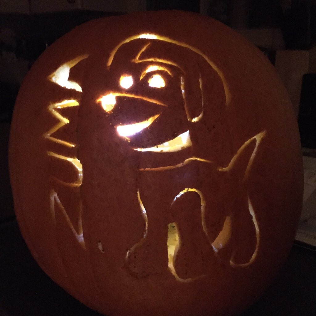 Kevin T on X: Halloween pumpkin carving of our favourite pup ZUMA !!!!!  pawpatrol @SpinMaster @nickjr t.coFJgBqQTy0t  X