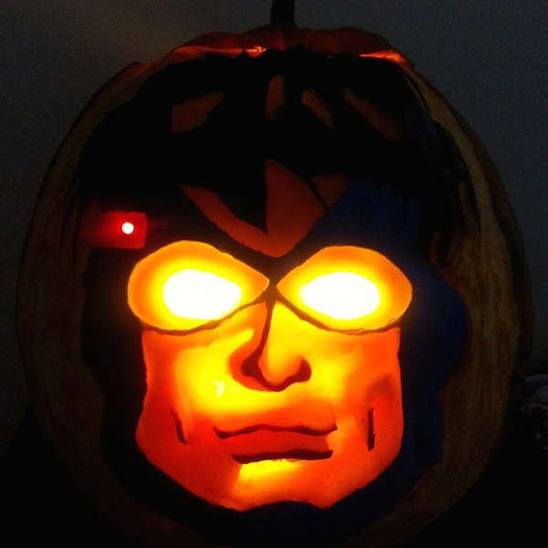 MicrochipMakes's tweet photo. Now that’s one good-looking hack-o’-lantern! From pancakes to pumpkins, AVR Man is everywhere! #HappyHalloween https://t.co/RKafvqyWkg