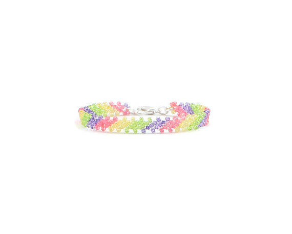 Beadedtweets's tweet photo. ♠→ Happy #rainbow #bracelet for girls. #stockingstuffers or just fun gifts for anytime. https://t.co/mCLhkpXtcT https://t.co/QjrwWo0rfj