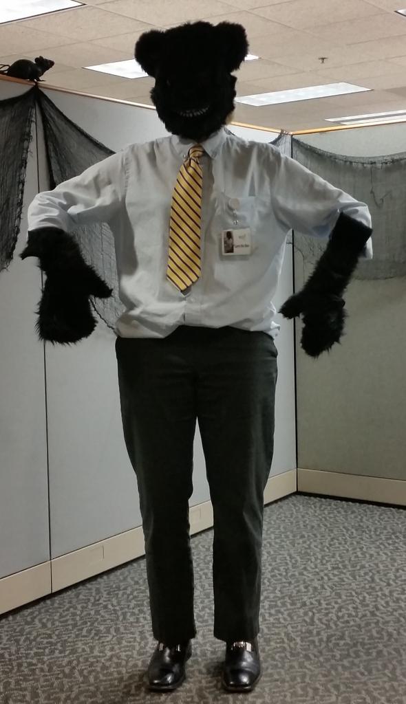 CharisKhavin's tweet photo. I was Larry the Bear today at @PSCUForward thanks @Digital_Defense for the idea. #CorpSecurity @filkgb https://t.co/e08hzZKogK