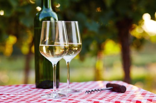 WineEnthusiast's tweet photo. Explore Chablis’ Grand and Premier Crus with this month’s highly rated, classic pours: https://t.co/PtY3G8ecgK https://t.co/ldHCA39Ntl