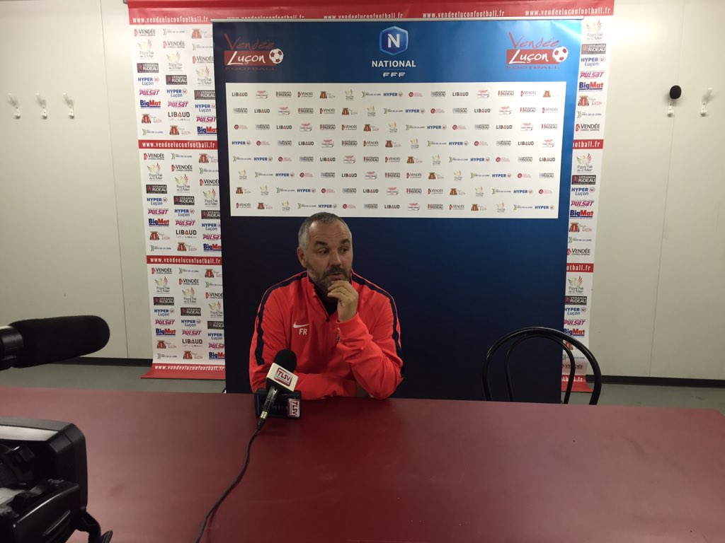VLFofficiel's tweet photo. [#National] J11 - Fred Reculeau : "Sentiment partagé. On n'a pas été bons en 1ère, et on réagit bien en 2ème."
🔴⚪️⚽️ https://t.co/Zp7bdEbuoJ
