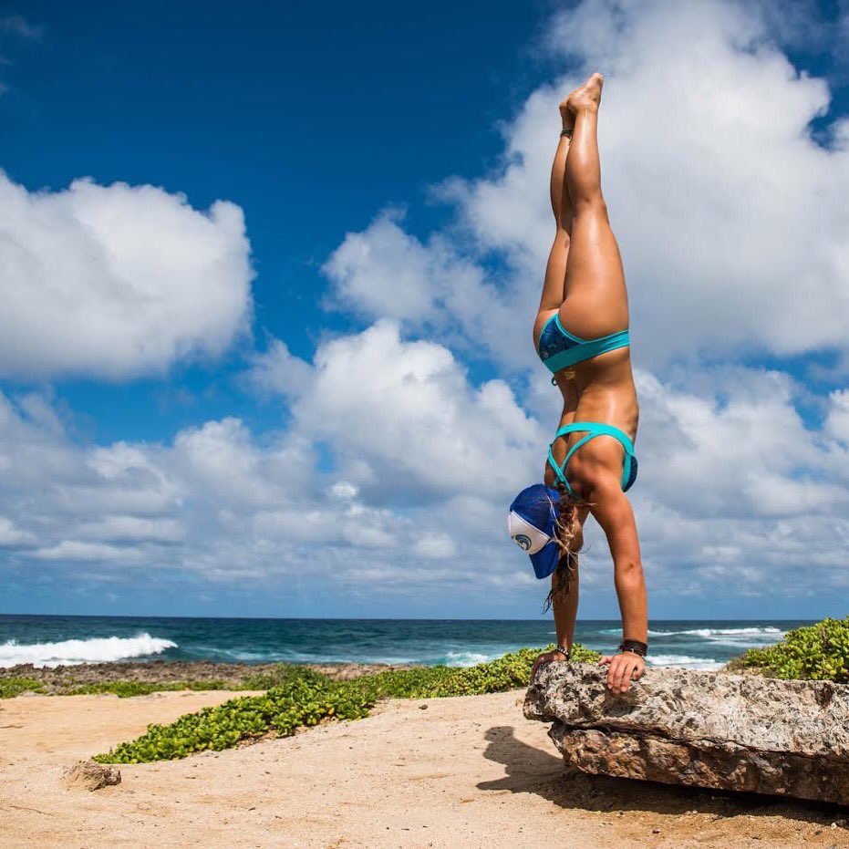 NataliZollinger's tweet photo. Aloha Friday! Who else is dreaming of those sunny days and turquoise waters?👙: @LocalHoneyLove 
📷: @allliiibaba https://t.co/A5f02N7brQ