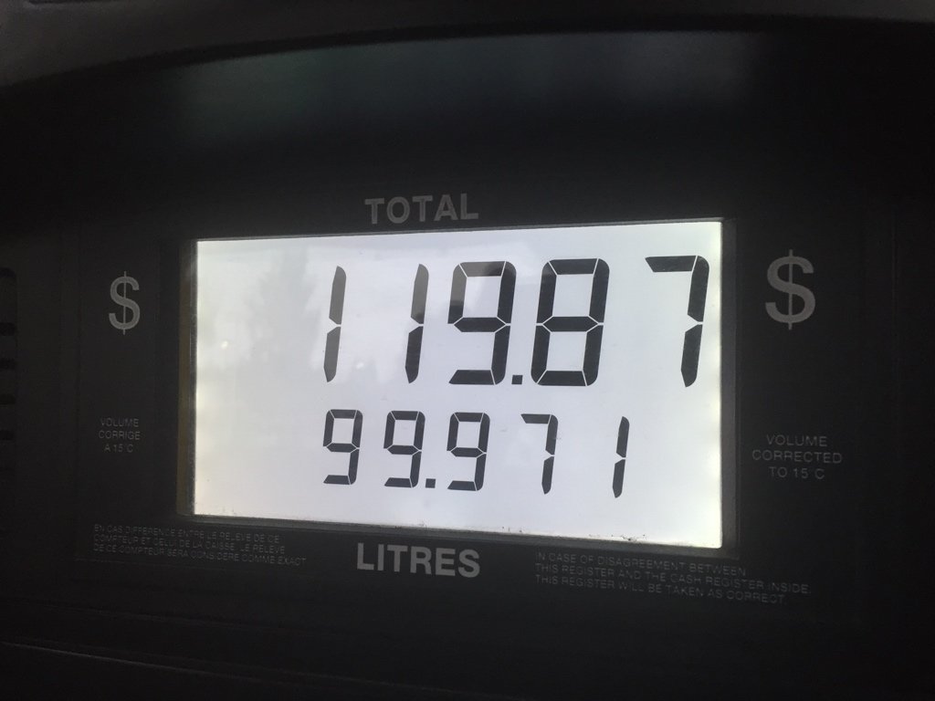 ASchwartzPoker's tweet image. 100 litre tank, maybe my favourite fill up ever #lifemaximization