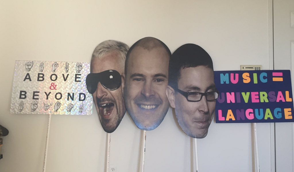 KeelinLambert's tweet photo. Ready for escape! 😍😍 @aboveandbeyond @jonogrant @paavo_s @tonymcguinness @abgrouptherapy https://t.co/yF4u7Yj5ir
