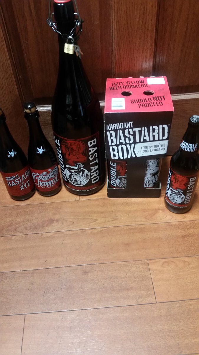 JohnsGrocery's tweet image. A bunch of new #bastard bottles in from @StoneBrewingCo #bastardbox #southerncharred