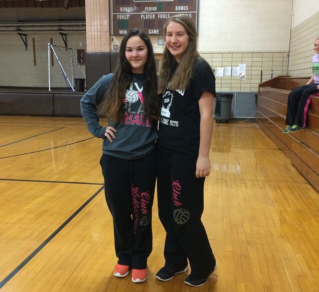 Jenniferfer's tweet photo. HAPPY BIRTHDAY RE WE R DA BEST PEPPER PARTNERS LOVE YOU #PPFH 😂💟💟💟 https://t.co/BHIk8Sme8q