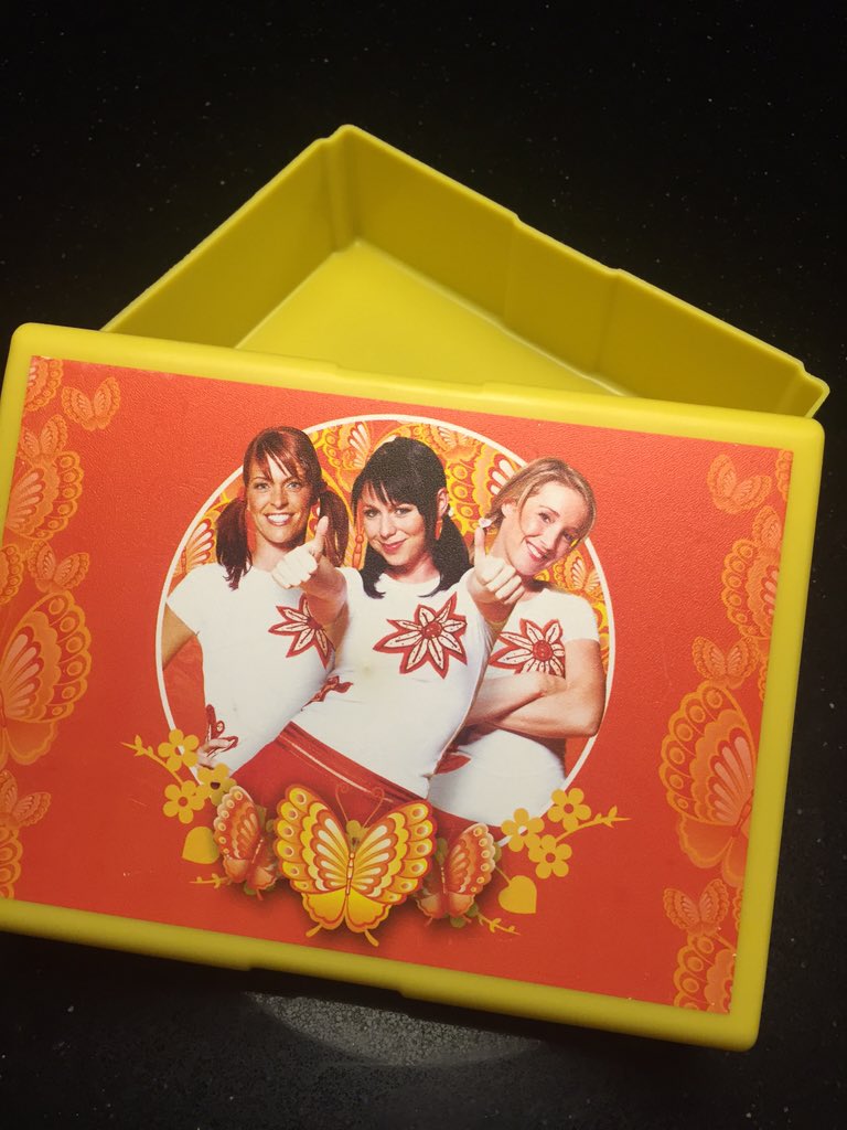 SBartlema's tweet photo. Al jaren de enige echte #k3zoektk3 #brooddoos #oldschool @SBS6 @Studio100 #classic @MBartlema https://t.co/X932a3JouB