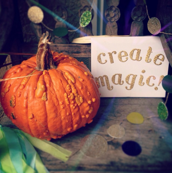 LGoblinsCafe's tweet photo. Happy Halloween! 🎃👻🔮 https://t.co/h2AaX8FFMq