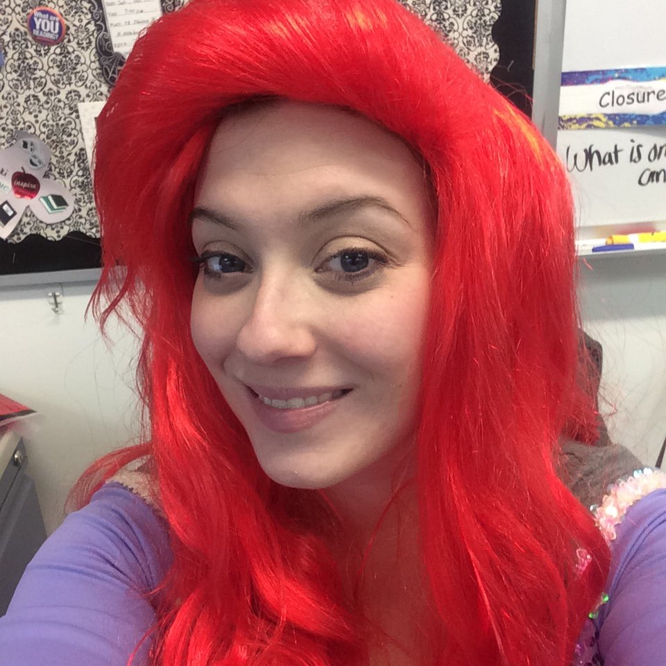 Sa_Paw's tweet photo. I should have never signed that contract! Halloween at school! https://t.co/zblV46ArfP