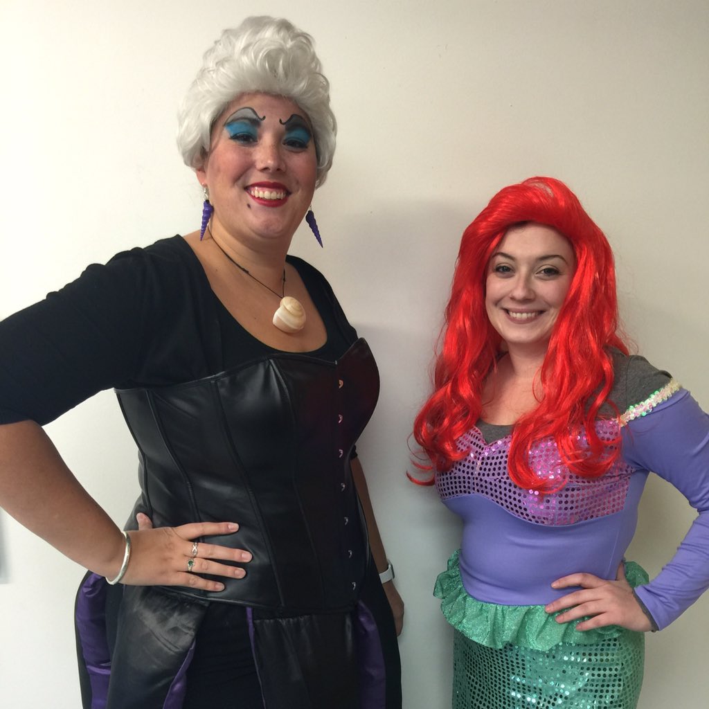 Sa_Paw's tweet photo. I should have never signed that contract! Halloween at school! https://t.co/zblV46ArfP