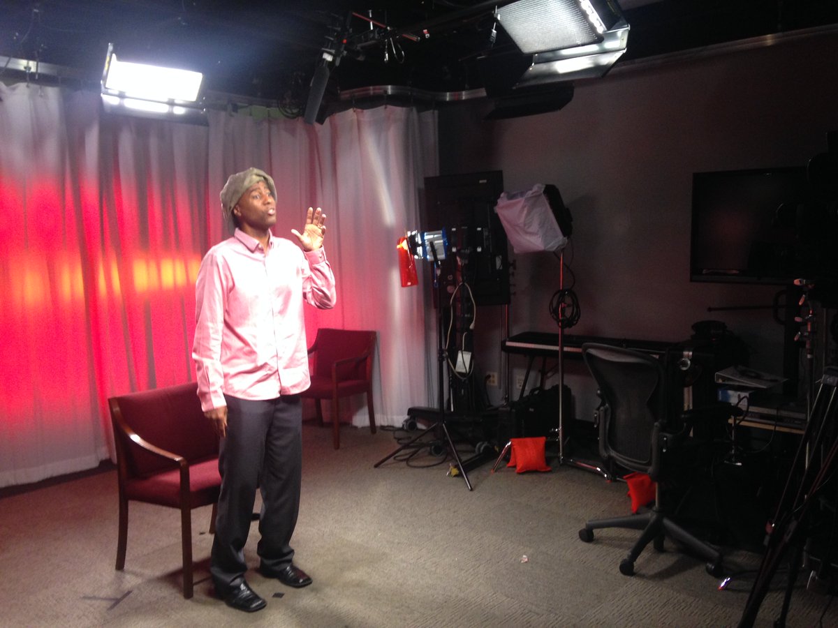 broadwaychicago's tweet photo. James Murray Jackson, Jr. performs from @UnspeakableLive @theaterloop [explicit language] https://t.co/0Wxiy06jxG https://t.co/3TVVrNWTUi