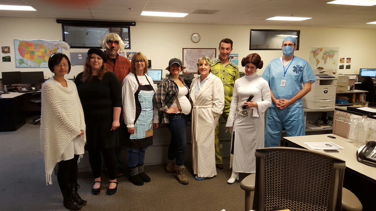 BridgewellRes's tweet photo. Our Clackamas office joined in #halloween2015 too. https://t.co/ETtOniBFmx