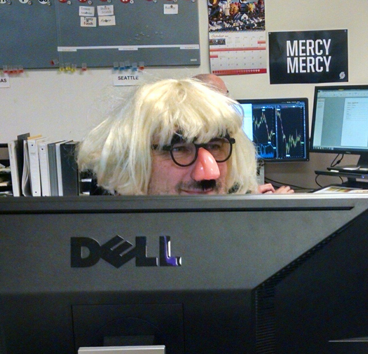 BridgewellRes's tweet photo. Our Clackamas office joined in #halloween2015 too. https://t.co/ETtOniBFmx