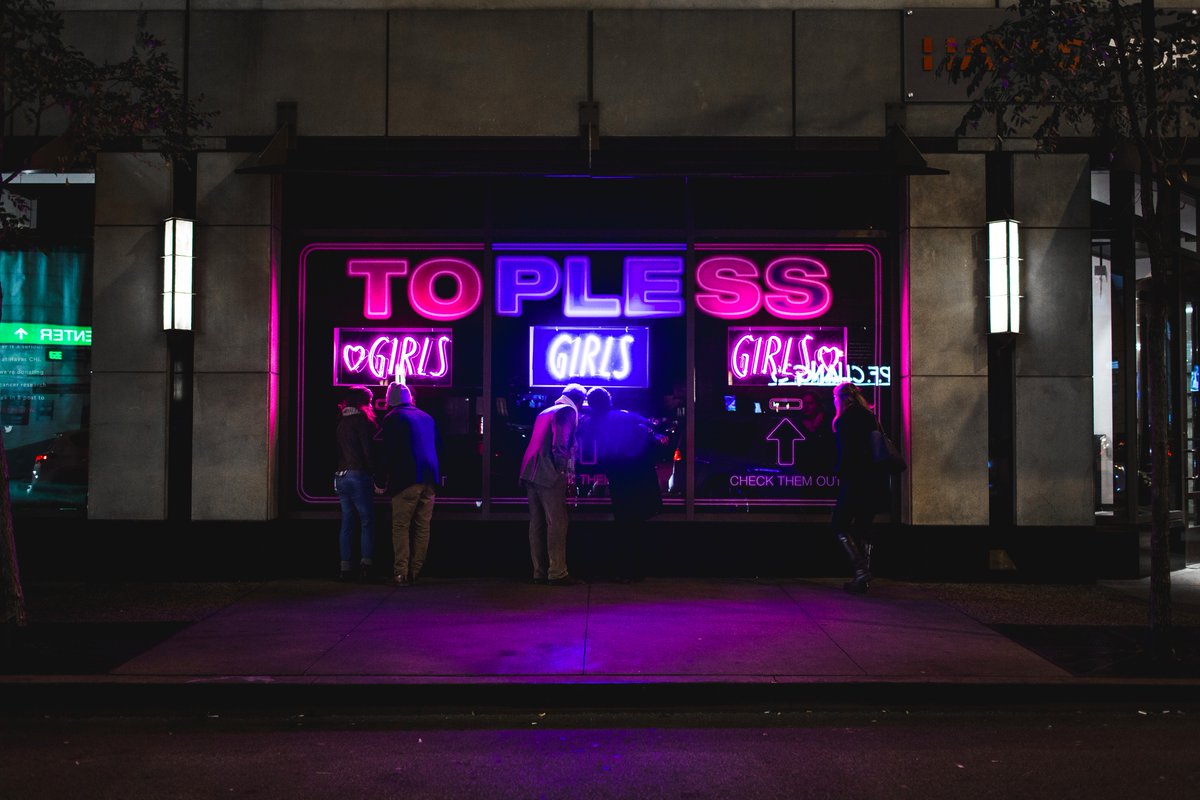 We're giving $1 to breast cancer research each time #HavasPeepShow is shared. You can help: bit.ly/1jLEDAV