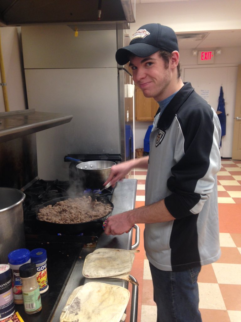 STBONAFCA's tweet photo. We met some awesome people and had a great time serving at the Warming House today! https://t.co/r4DOZLqhJ1
