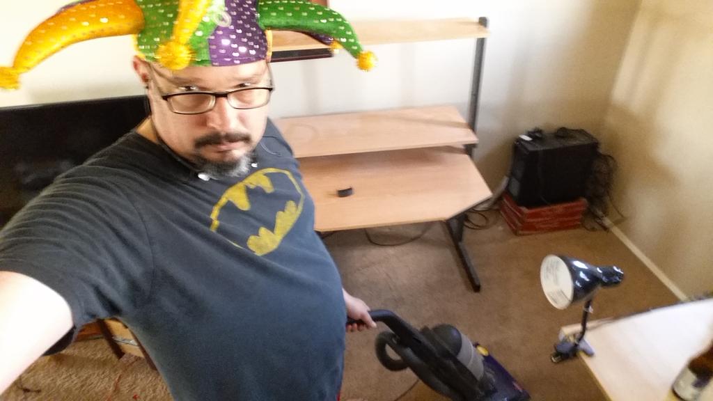 infin8jest's tweet photo. Jest no like to clean... #sadjester https://t.co/ZOfGAHCF7E