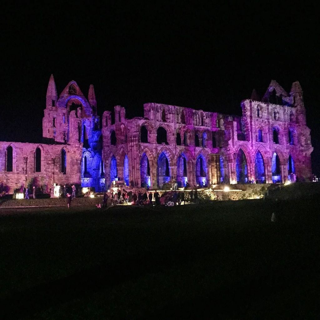 Whit_by's tweet photo. @whit_by by thepaintshop Sneaked an afternoon away from #thepaintshop in #Whitby today with @nicwak at #illuminated… https://t.co/G6g56NH3Ql