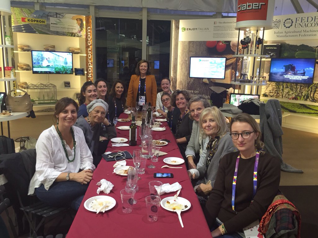 .<a href="/WEWomenForExpo/">Women for Expo</a> dinner at @alceneroberbere tonight at #Expo2015!