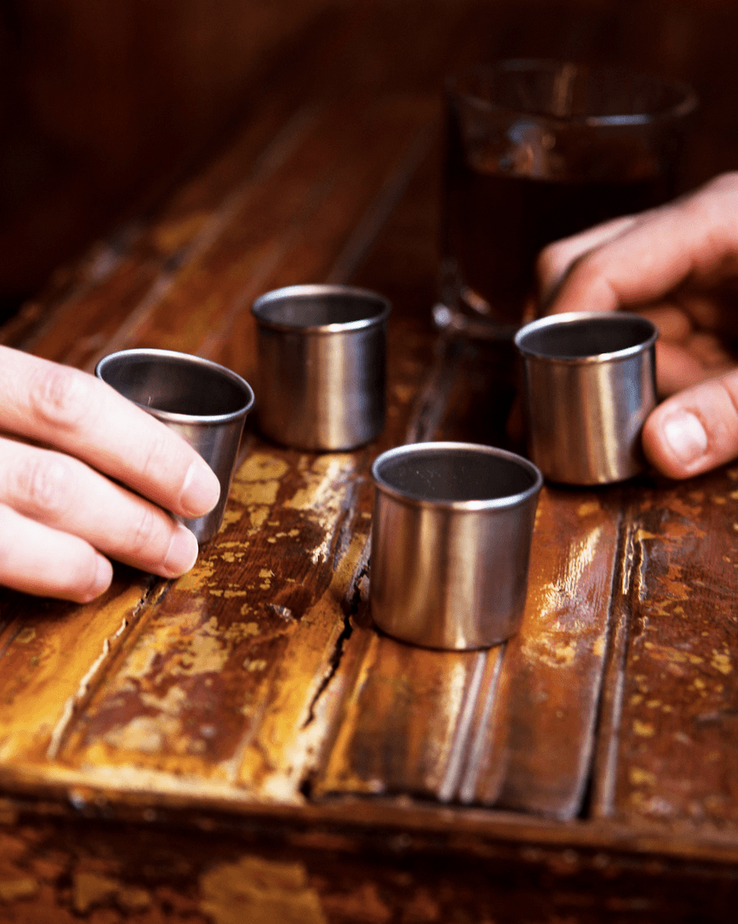 makersrowstore's tweet photo. Bottoms up! It's the weekend. Enjoy it with these @OwenandFred shot glasses #MadeinAmerica https://t.co/FlEXa0uwM4 https://t.co/BT6K5jNEUh