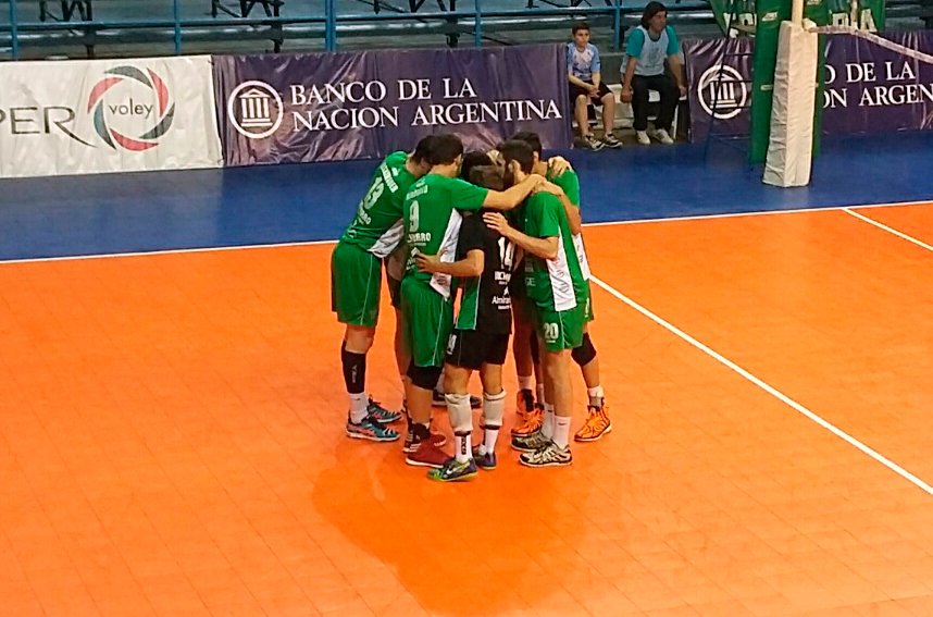 VoleyACLAV's tweet photo. #CopaACLAVRUS #SuperVoley Final del primer set: @psmvoley (1) 25-21 (0) @AlianzaJMVoley ▶ https://t.co/zmqFGDX5zA https://t.co/ArxYxNBmIG