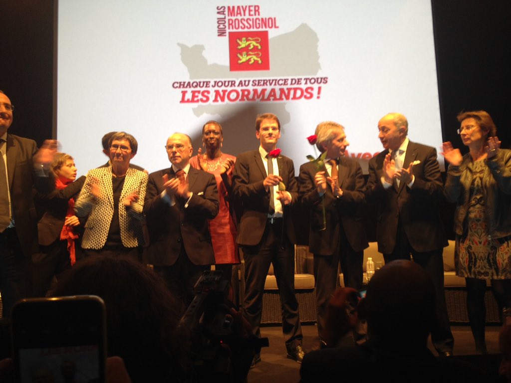 JejayLH's tweet photo. La Normandie réunifiée ce soir au Val De Reuil  ! @NicolasMayerNMR @LaurentFabius @MJSLeHavre @BCazeneuve #AvecNMR https://t.co/wTGStPKrZw
