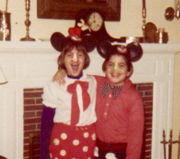 Joyannah73's tweet photo. Mickey&Minnie #wfsboo @ChristinePTweet @Paylee65 @itsKimPalmer https://t.co/KomaLJBwtQ