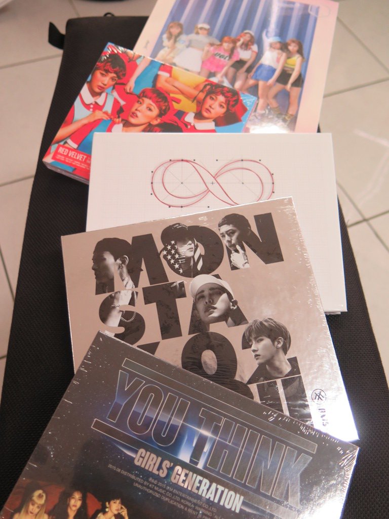 detikhot's tweet image. Mau dapetn CD salah satu dari mereka? Masih bisa kok gengs. buruan ikut #dHOTKPopGiveaway -&amp;gt; bit.ly/kpopgiveaway1