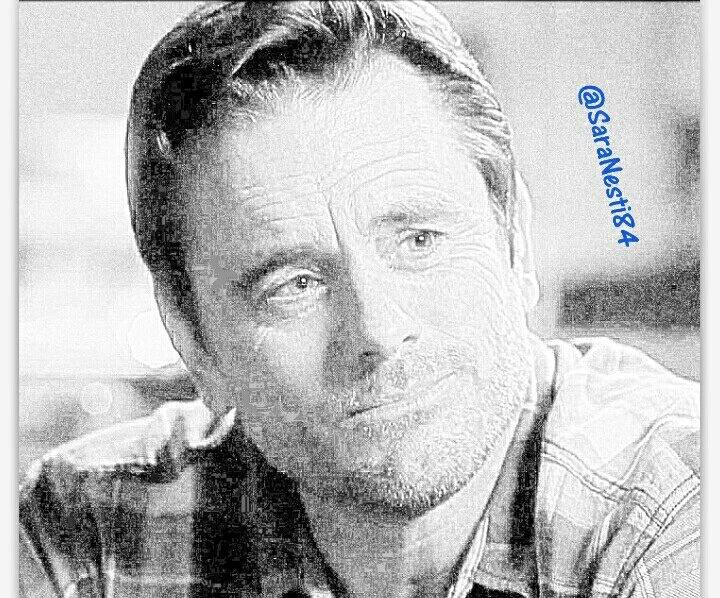 SaraNesti84's tweet image. #FreakinDeaconFriday @CharlesEsten ✩✩ #BigSinger #BigPerson #KindPerson i say you thanks