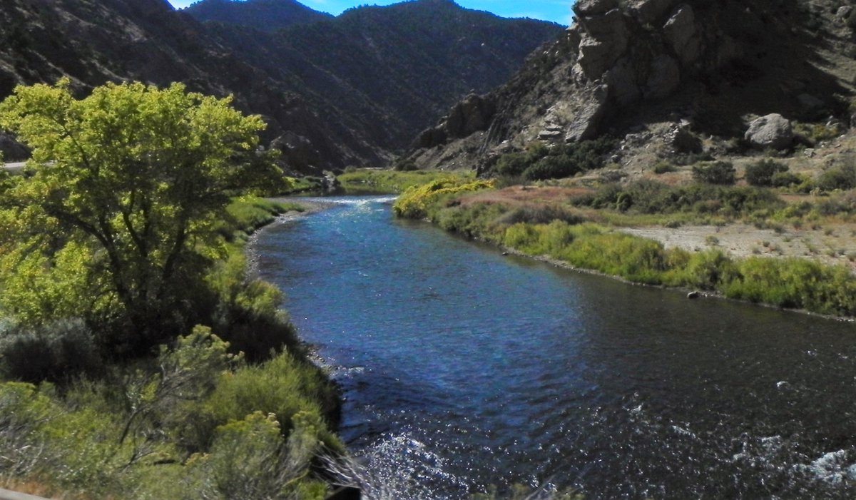 LuckyPenny_CRPS's tweet photo. #ColoradoLive #Colorado #SaveChrisP60 I Love My Back Yard #8thWonderOfTheWorld #luckyPennyPage #PrayForMe https://t.co/jKBT6XMVLv