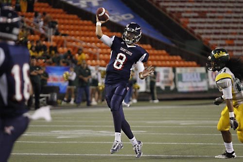 Happy birthday to the duck legend, Marcus Mariota 