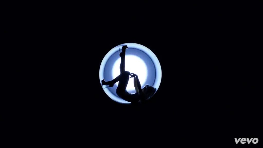 getdeathsaga's tweet image. #Focus #FocusTonight #FocusVideo #ArianaGrande #ArianatorsAreFocused