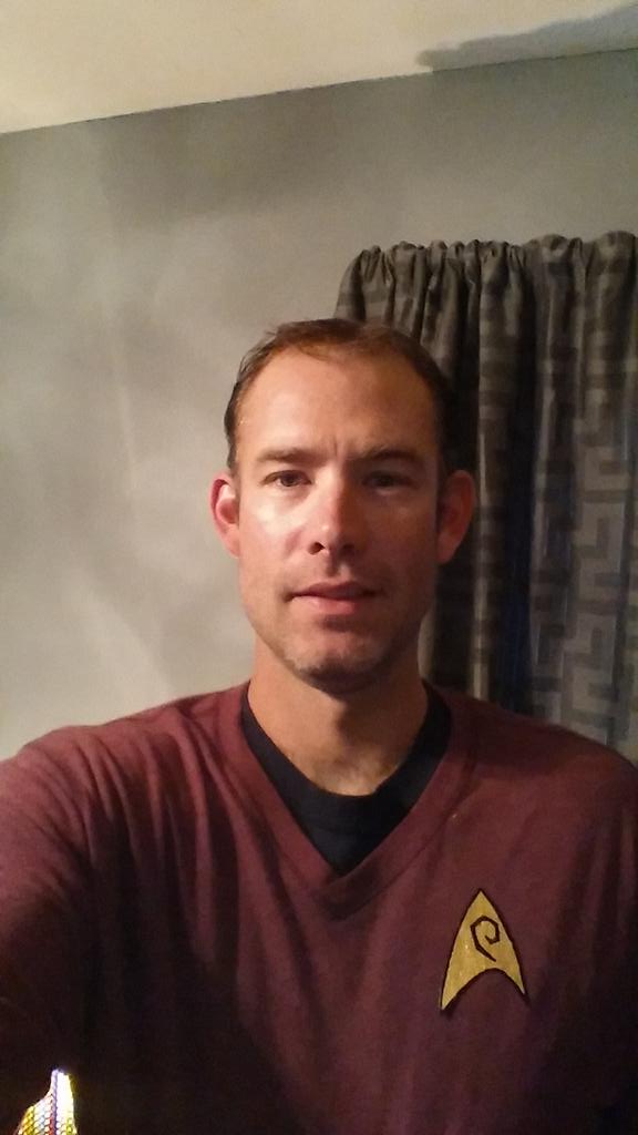 SimonKepler's tweet image. Had to improvise a Starfleet uniform at the last minute.