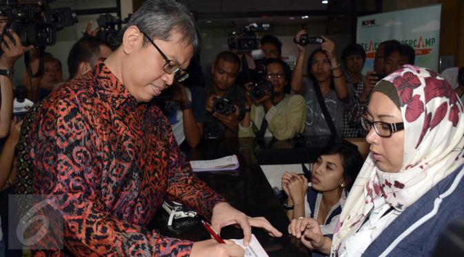 Hebat ICW. Ayo, siapa benar nantinya? “<a href="/liputan6dotcom/">LIPUTAN6</a>: ICW: DPRD DKI Gaya-gayaan Doang news.liputan6.com/read/2353894/i… ”