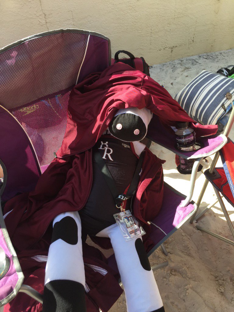 valeml99's tweet photo. Long days at swim meets gets Clumpy pretty tired 💤 @clumpy_BRHS @piratenationsga https://t.co/yeDFCv1Bbz